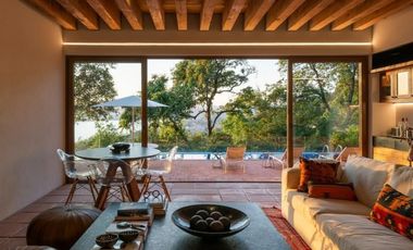 CASA EN VENTA EN VALLE DE BRAVO