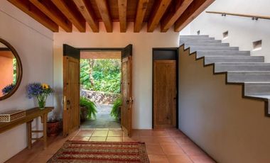 CASA EN VENTA EN VALLE DE BRAVO