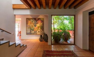 CASA EN VENTA EN VALLE DE BRAVO