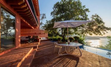 CASA EN VENTA EN VALLE DE BRAVO