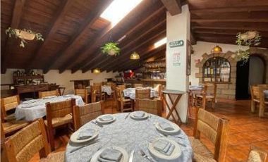 VENTA DE LOCAL COMERCIAL EN AVNDARO