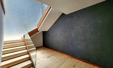 Moderna Casa en Renta con Vista al Lago en Valle de Bravo
