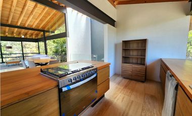 Moderna Casa en Renta con Vista al Lago en Valle de Bravo
