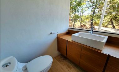 Moderna Casa en Renta con Vista al Lago en Valle de Bravo