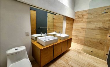 Moderna Casa en Renta con Vista al Lago en Valle de Bravo