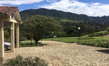 Descubre una exclusiva finca en la vereda El Hato, La Calera