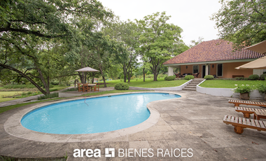 Casa de Campo en Santiago N.L.