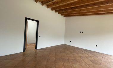 Casa en venta en condominio en Avandaro, Valle de Bravo