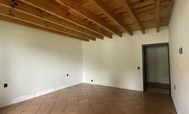 Casa en venta en condominio en Avandaro, Valle de Bravo