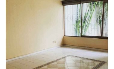 CASA PARA OFICINAS EN RENTA EN LAS AMERICAS, MORELIA