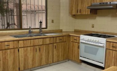CASA PARA OFICINAS EN RENTA EN LAS AMERICAS, MORELIA