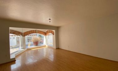CASA EN RENTA EN LOMAS DE TECAMACHALCO