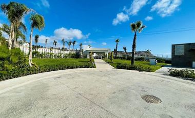 Moderna Casa en Fraccionamiento Privado en Rosarito con Vista al Mar