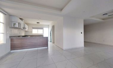Moderna Casa en Fraccionamiento Privado en Rosarito con Vista al Mar