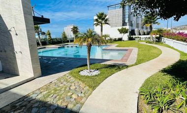 Moderna Casa en Fraccionamiento Privado en Rosarito con Vista al Mar
