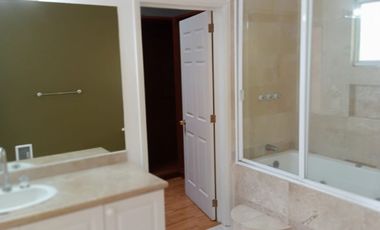 Casa en renta o venta en Los Robles, Lerma, Edo de México