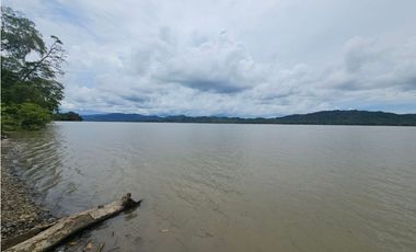 Se vende finca de 67 has con proyecto de cantera en Darién, Metetí