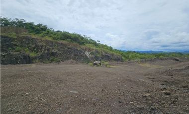 Se vende finca de 67 has con proyecto de cantera en Darién, Metetí