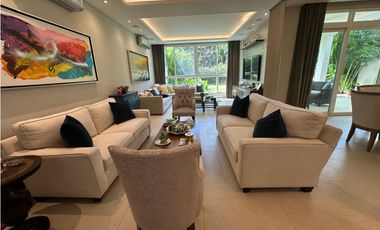 SEA CONFIABLE VENDE CASA EN THE GROVE SANTA MARIA