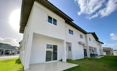 VENTA DE CASA CON  3 REC. PH VILLA SUR