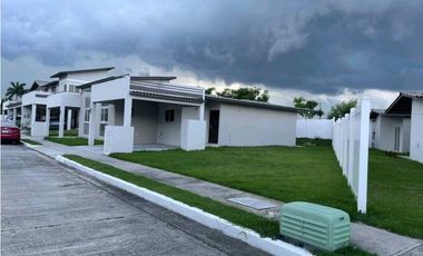 VENTA DE CASA CON  3 REC. PH VILLA SUR