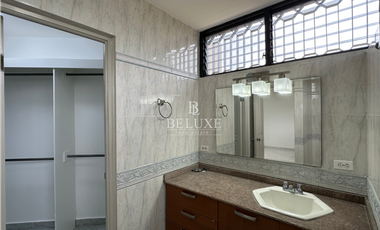 VENTA DE CASA DE 3 NIVELES  EN DOS MARES, BETHANIA (6)