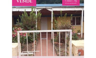 TERRENO EN VENTA CON CASA A RECICLAR O DEMOLER