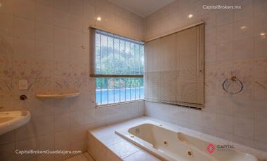 Magnifica casa en venta a Remodelar en Colonia  las Fuentes