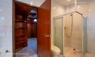 Magnifica casa en venta a Remodelar en Colonia  las Fuentes