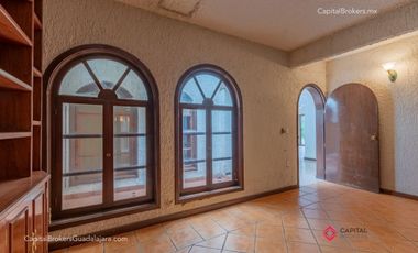 Magnifica casa en venta a Remodelar en Colonia  las Fuentes