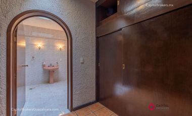 Magnifica casa en venta a Remodelar en Colonia  las Fuentes