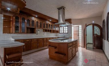 Magnifica casa en venta a Remodelar en Colonia  las Fuentes