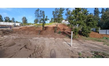 Amplio Terreno en Excelente Ubicación en Los Pinos de Renaca