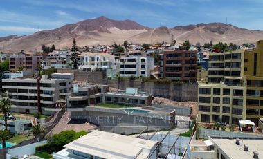 Exclusiva casa mediterránea, con piscina y vista panorámica a la costa, arquitecto Marcelo Rossi