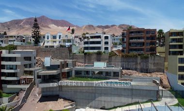 Exclusiva casa mediterránea, con piscina y vista panorámica a la costa, arquitecto Marcelo Rossi