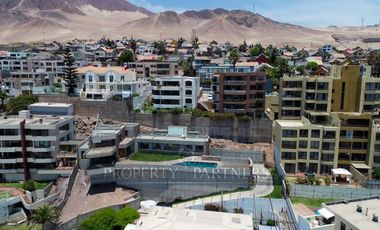 Exclusiva casa mediterránea, con piscina y vista panorámica a la costa, arquitecto Marcelo Rossi