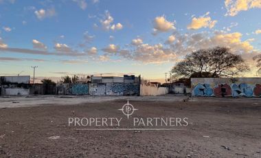 Inversionistas, Terreno comercial y habitacional  en Av. Balmaceda, Calama