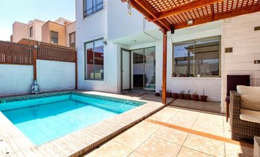 Sector Sur, Maravillosa Casa Familiar