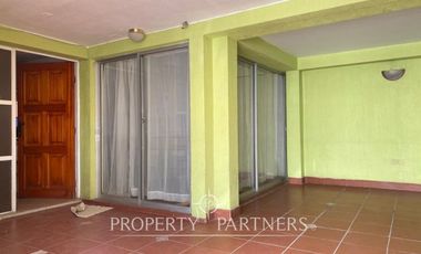 Casa amoblada de 6 Dormitorios en Villa Los Algarrobos