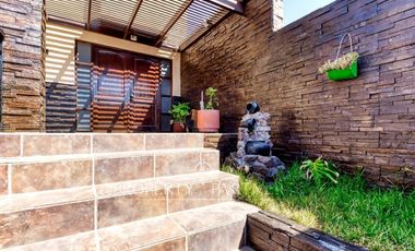 Casa en Jardines del Sur con Piscina y Excelente Ubicación.