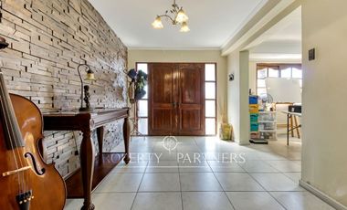 Casa en Jardines del Sur con Piscina y Excelente Ubicación.