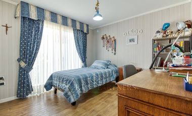 Gran casa de 5 dormitorios en Sector Jardines del Sur