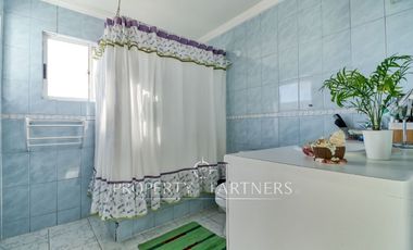 Gran casa de 5 dormitorios en Sector Jardines del Sur