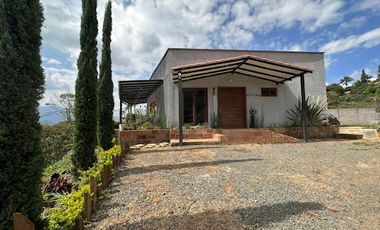 VENTA de CASAS en SABANETA