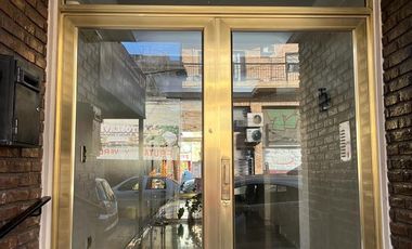 Departamento en venta - 2 Dormitorios 1 Baño - 52Mts2 - Lanús