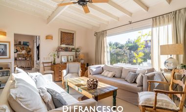 Venta - Casa de  3 ambientes en Pinamar - Barrio Náyades