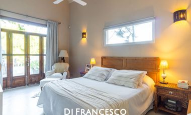 Venta - Casa de  3 ambientes en Pinamar - Barrio Náyades