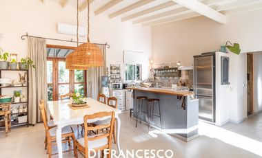 Venta - Casa de  3 ambientes en Pinamar - Barrio Náyades