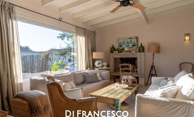 Venta - Casa de  3 ambientes en Pinamar - Barrio Náyades