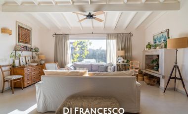 Venta - Casa de  3 ambientes en Pinamar - Barrio Náyades
